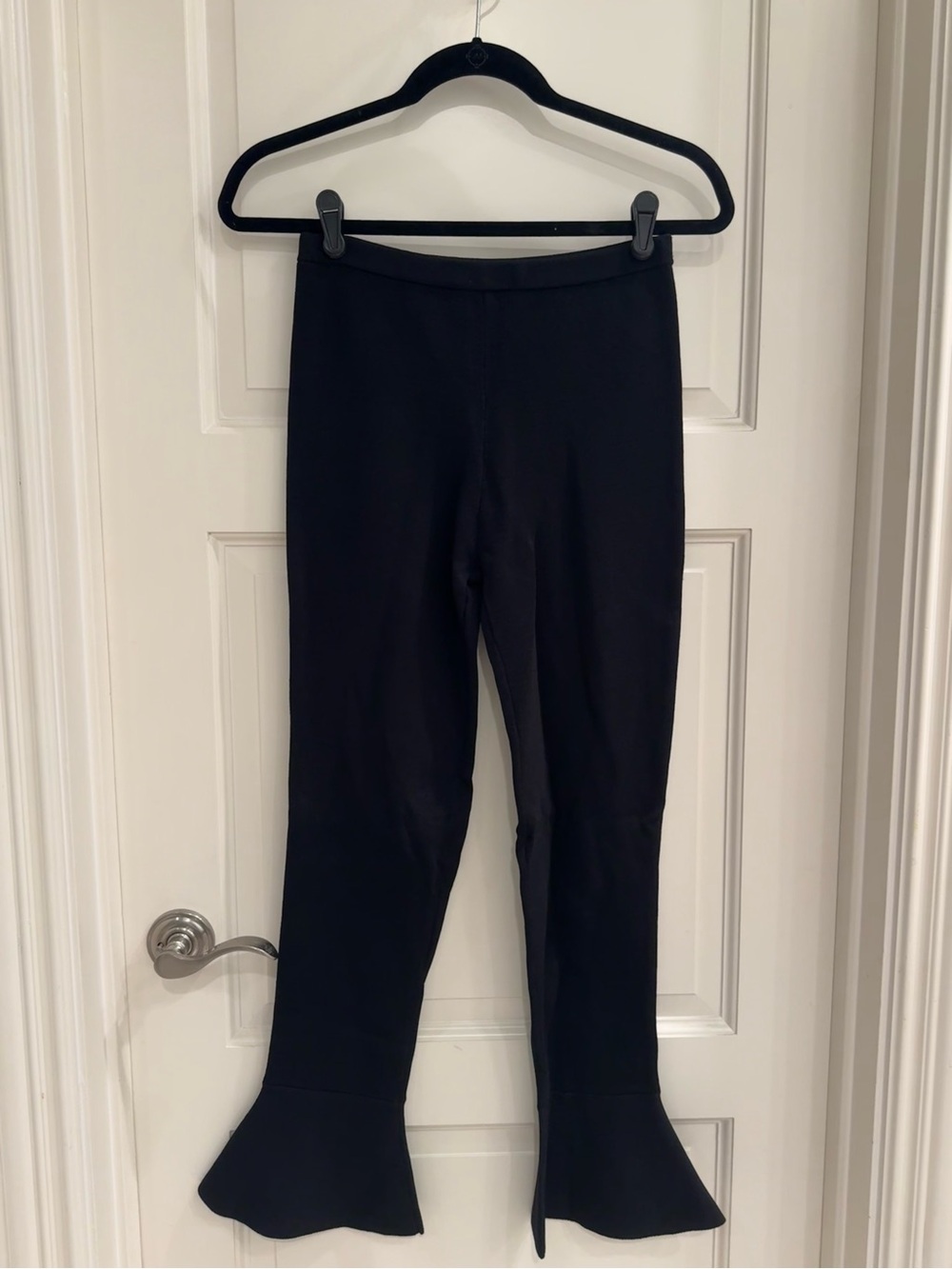 Zara Women’s Flared-Hem Knit Leggings in Black